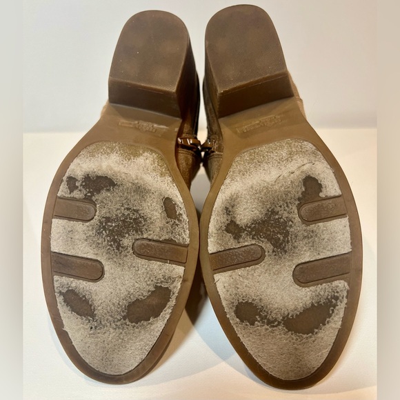 Fergalicious BRAWN Brown Tan Booties Heel Size 7 Zip Up - Picture 10 of 10